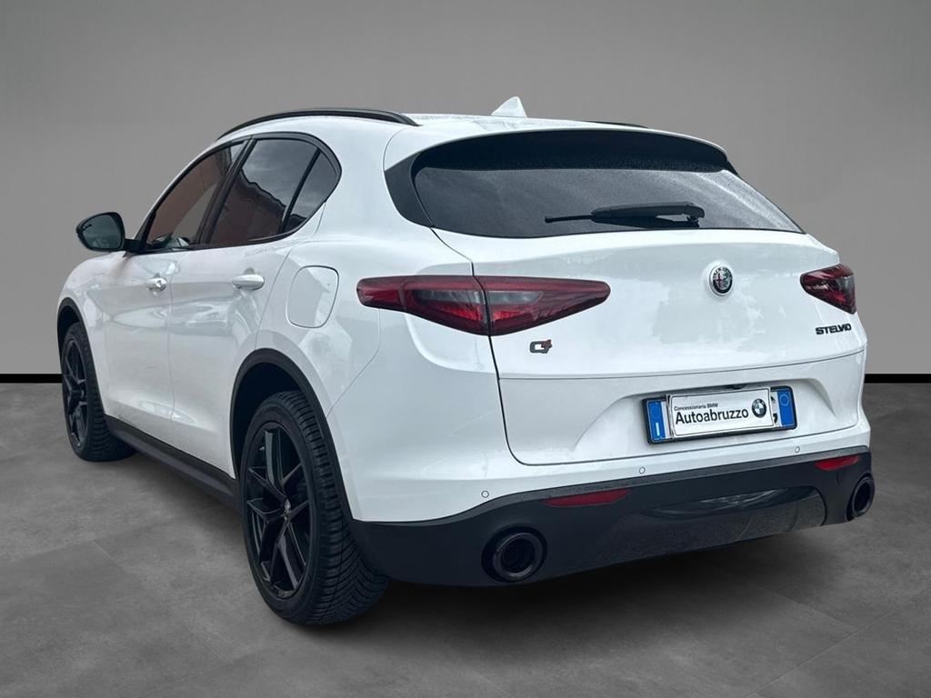 Alfa Romeo Stelvio 2.2 t B-Tech Q4 210cv auto