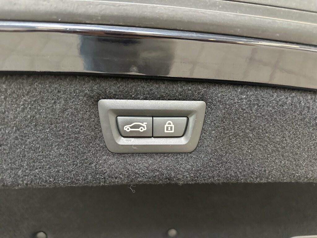 BMW Serie 8 840d Coupe mhev 48V xdrive Individual Composition auto