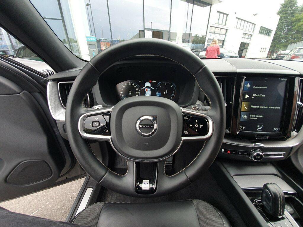 Volvo XC60 2.0 B4 R-design awd auto my20