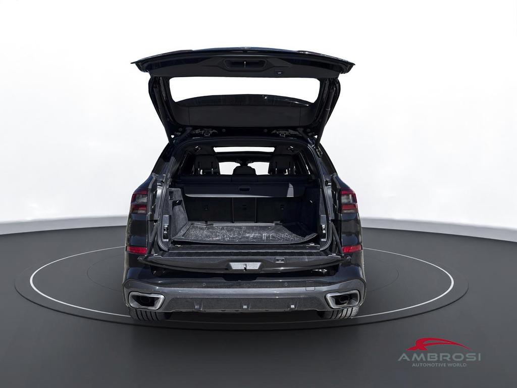 BMW X5 xdrive40d mhev 48V Msport auto