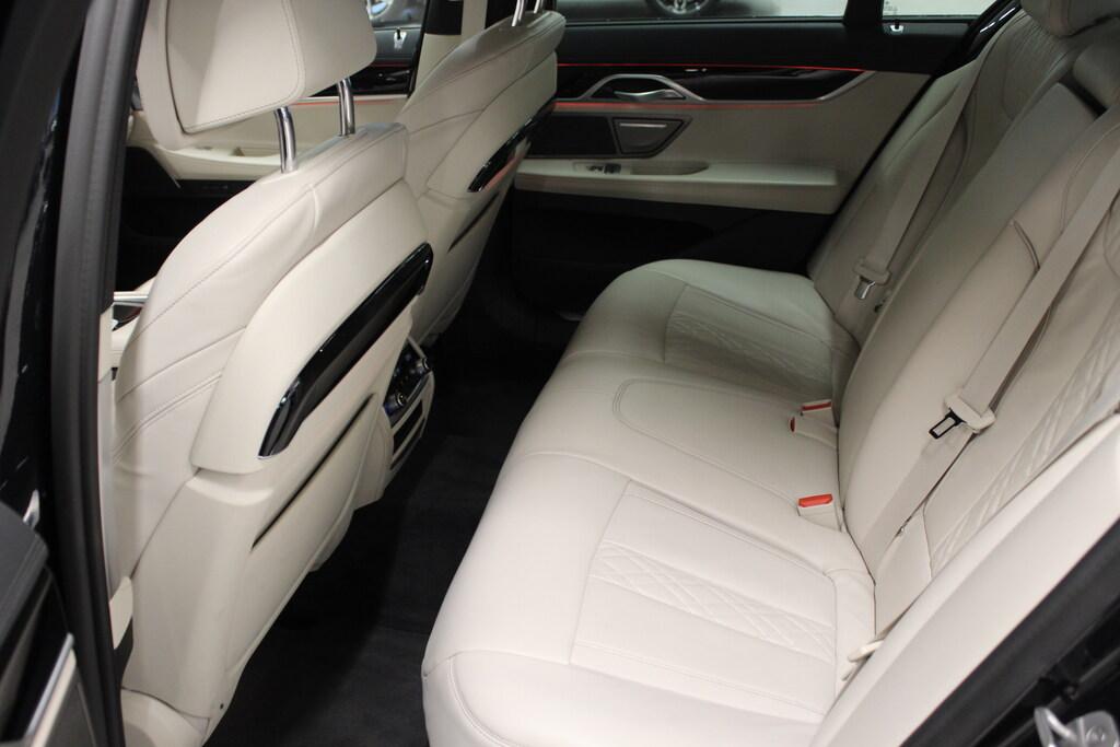 BMW Serie 7 730d mhev 48V xdrive auto