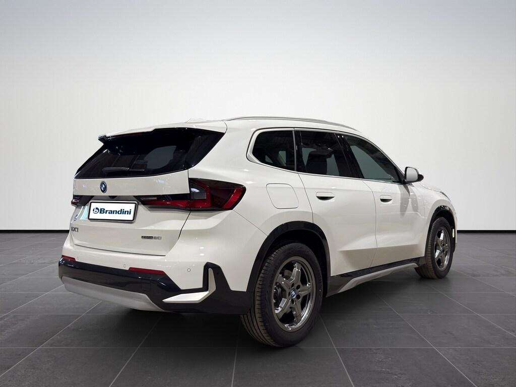 BMW iX1 edrive 20 X-Line