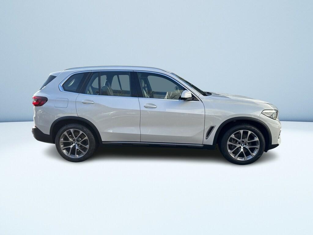 BMW X5 xdrive40d mhev 48V xLine auto