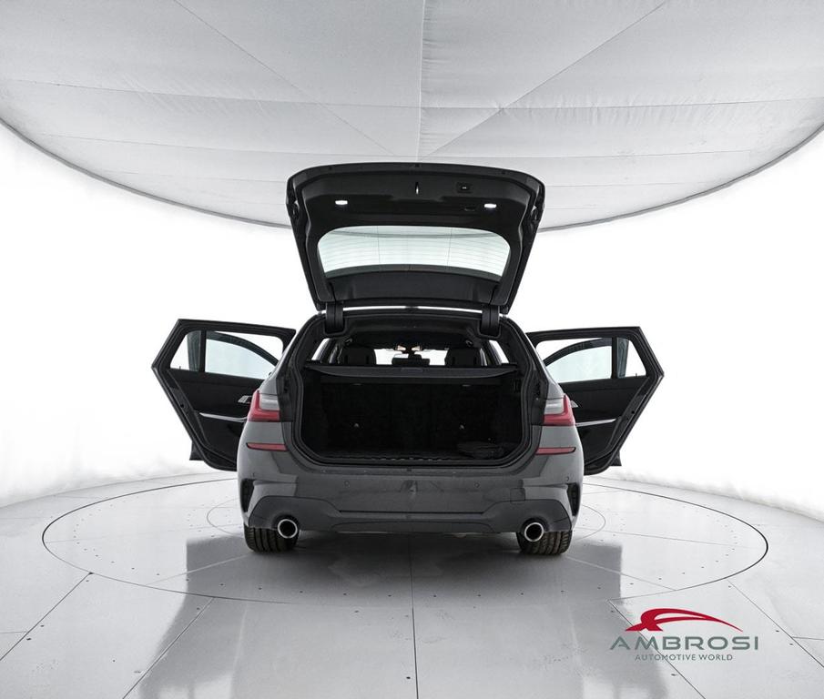 BMW Serie 3 330d Touring mhev 48V Msport auto