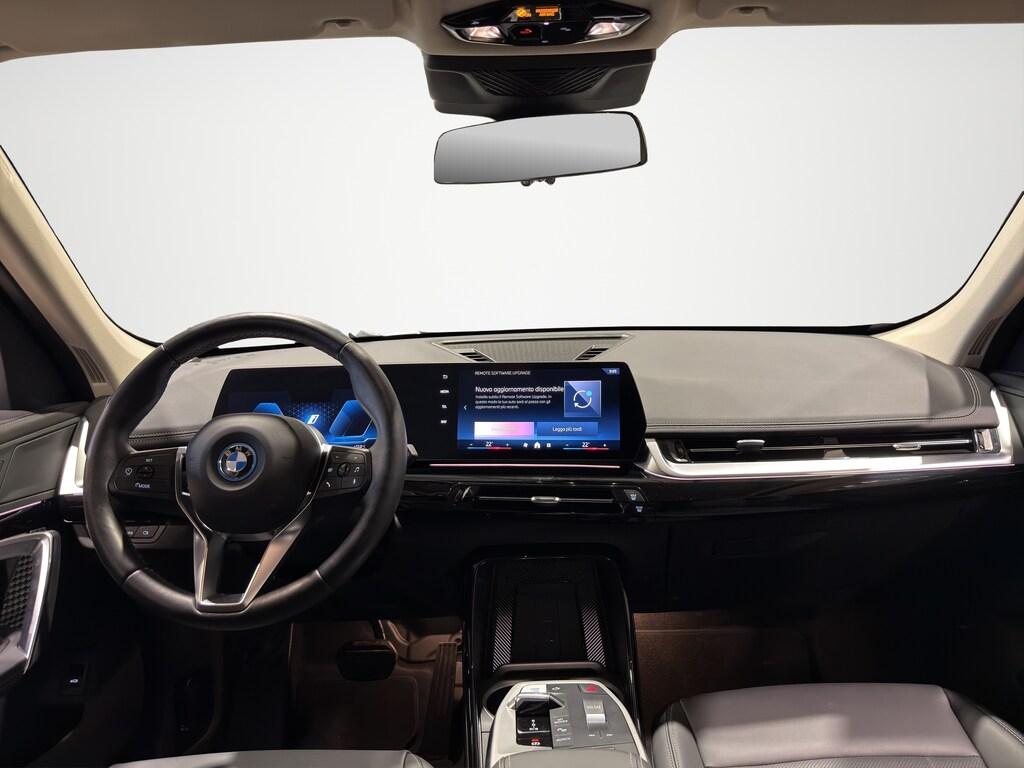 BMW iX1 edrive 20 X-Line