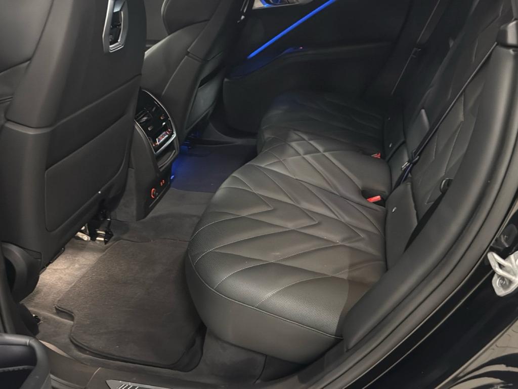 BMW XM 4.4 steptronic