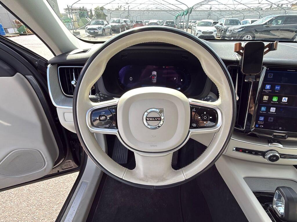 Volvo XC60 2.0 b4 Plus Bright awd auto
