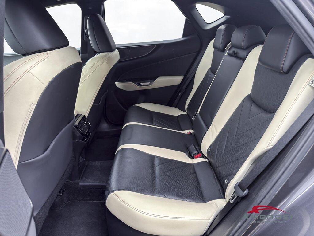 Lexus NX 2.5 plug-in Luxury 4wd e-cvt