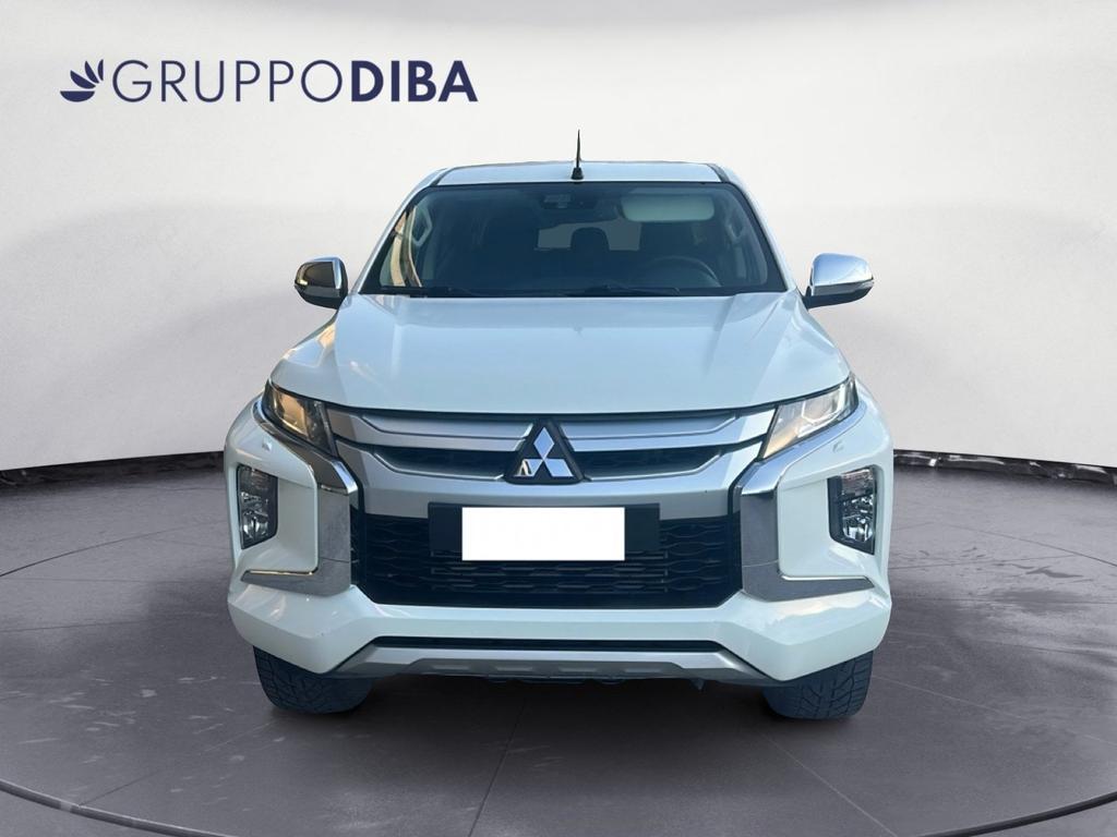 Mitsubishi L200 d.cab 2.3d Invite Connect 4wd 150cv
