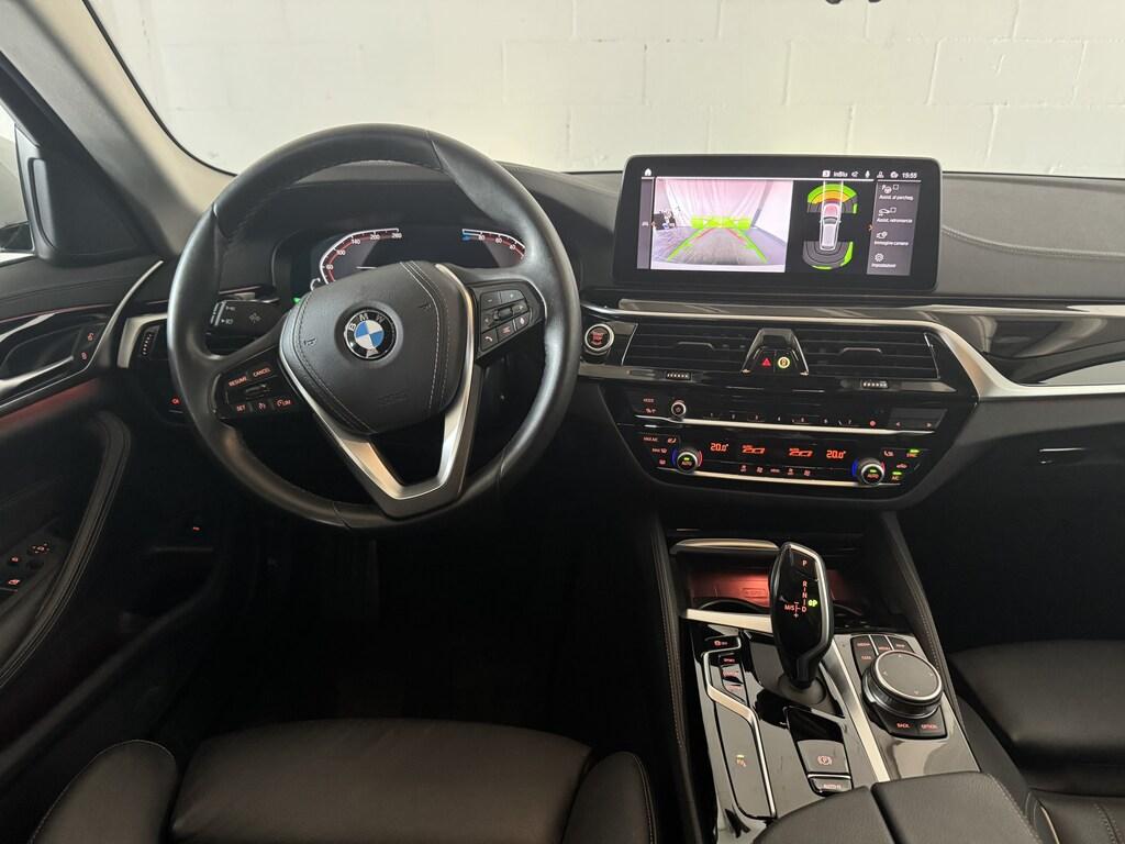 BMW Serie 5 520d Touring mhev 48V xdrive Luxury auto