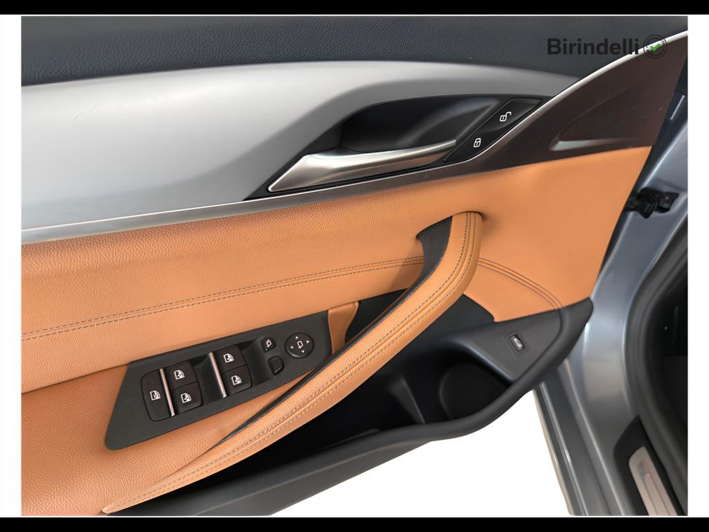 BMW Serie 5 520d mhev 48V xdrive Business auto