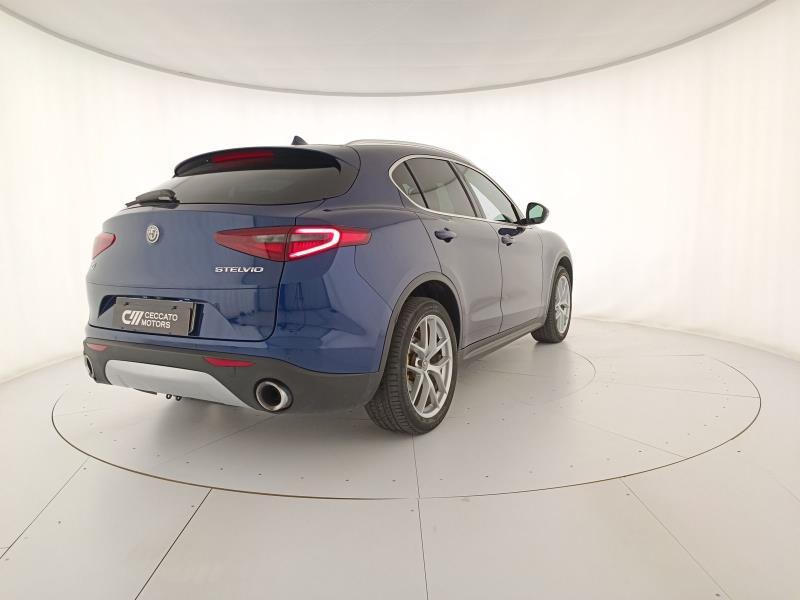 Alfa Romeo Stelvio 2.2 t Executive Q4 210cv auto