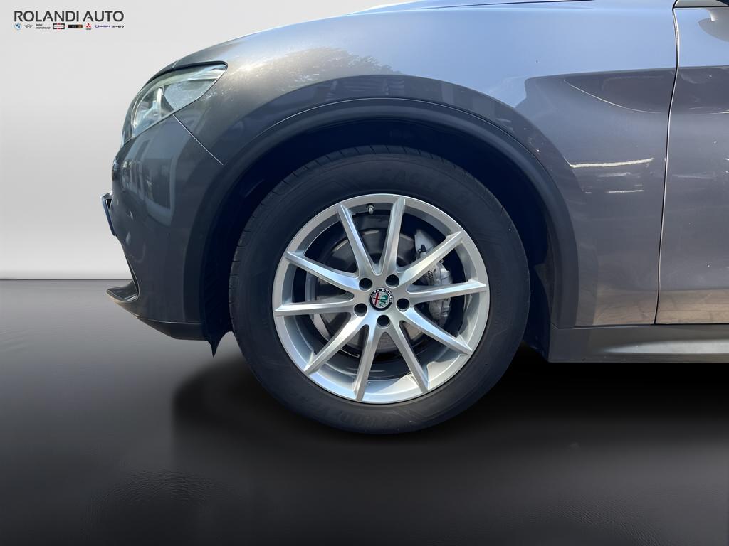 Alfa Romeo Stelvio 2.2 t Business rwd 180cv auto