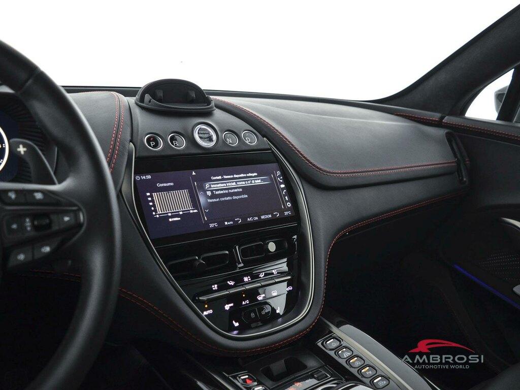 Aston Martin DBX 4.0 auto