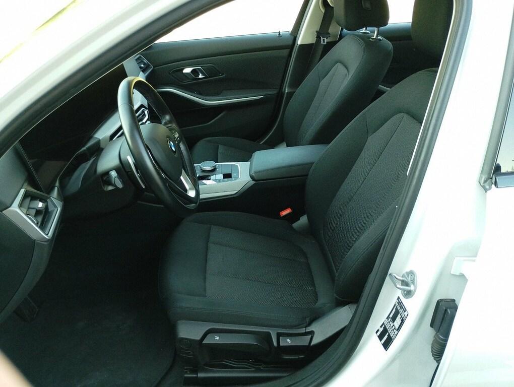 BMW Serie 3 318d Touring mhev 48V auto