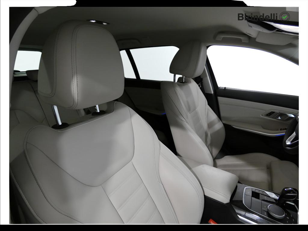 BMW Serie 3 320d Touring mhev 48V Luxury auto