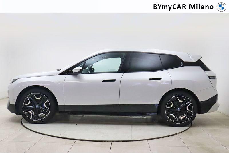 BMW iX xdrive40 pacchetto sportivo