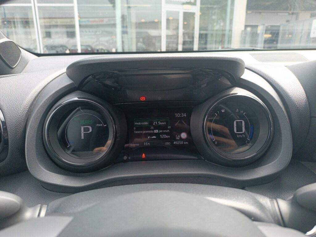 Toyota Yaris 1.5h Lounge