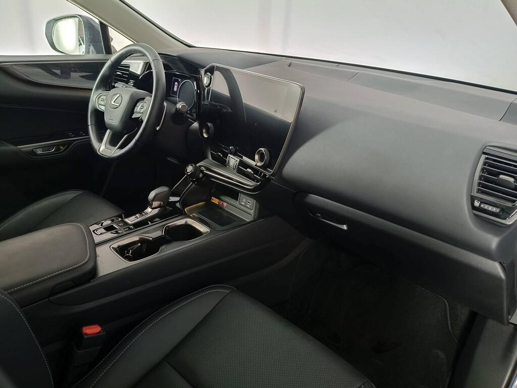 Lexus NX 2.5 hybrid Luxury 4wd e-cvt