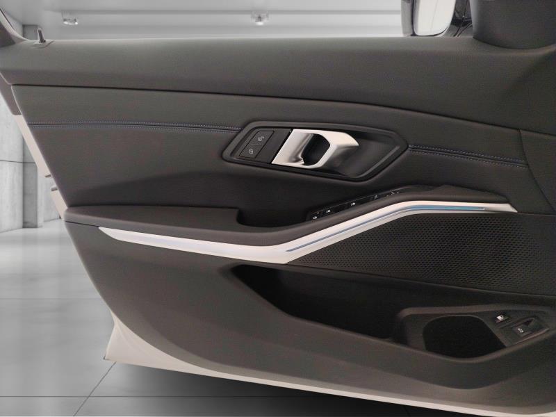 BMW Serie 3 330e Touring Msport xdrive auto