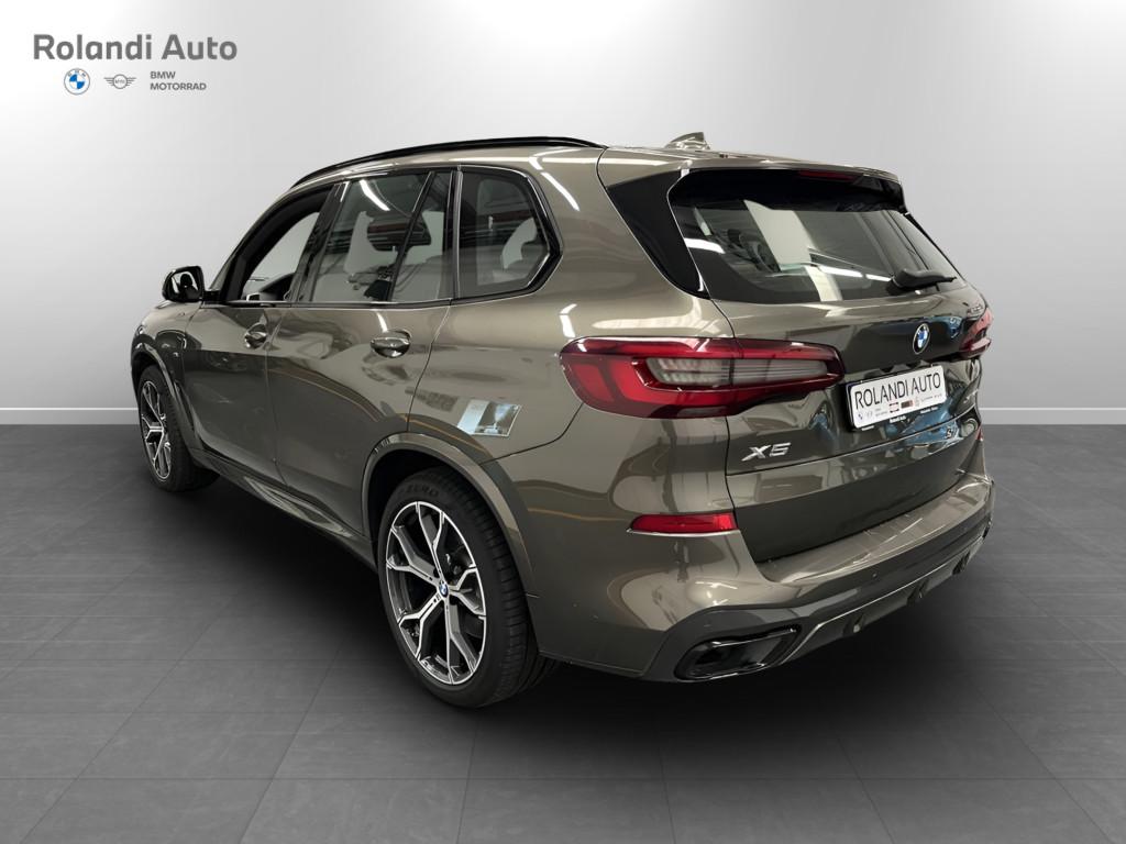 BMW X5 xdrive40d mhev 48V Msport auto