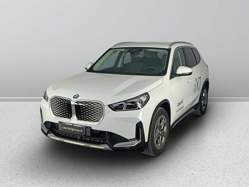 BMW iX1 edrive 20 X-Line
