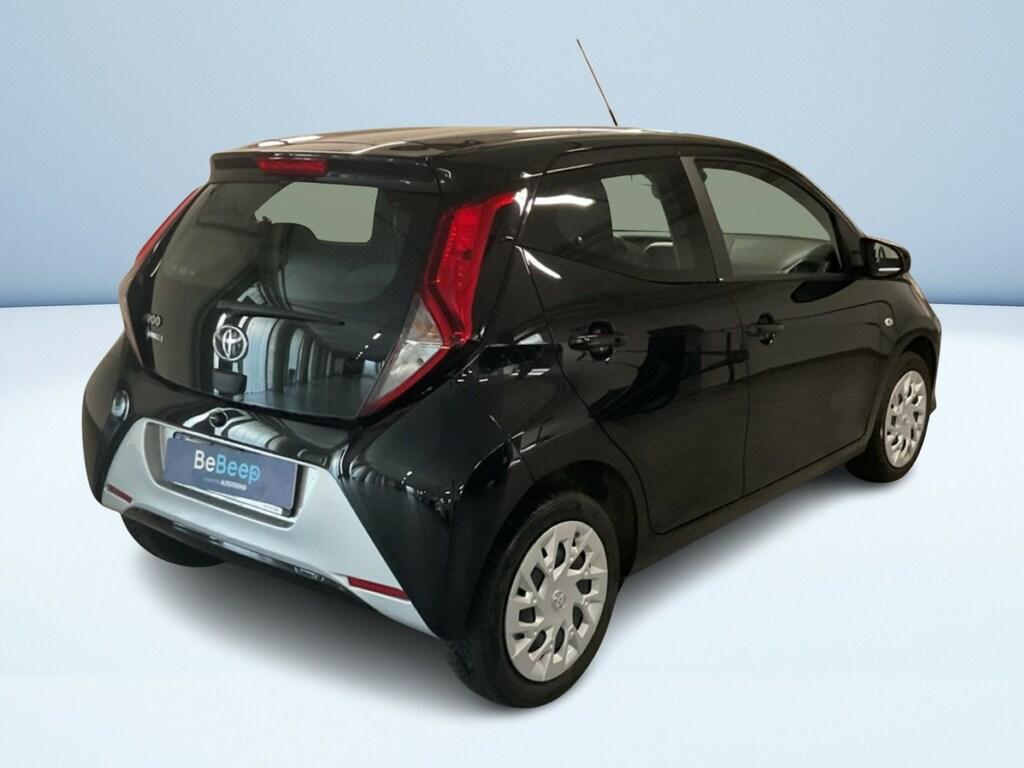 Toyota Aygo 5p 1.0 x-play m-mt 72cv