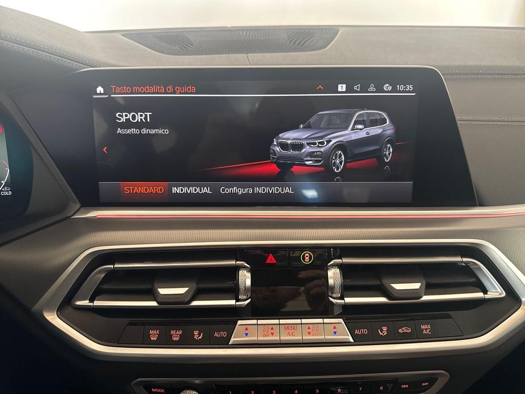 BMW X5 xdrive30d mhev 48V xLine auto
