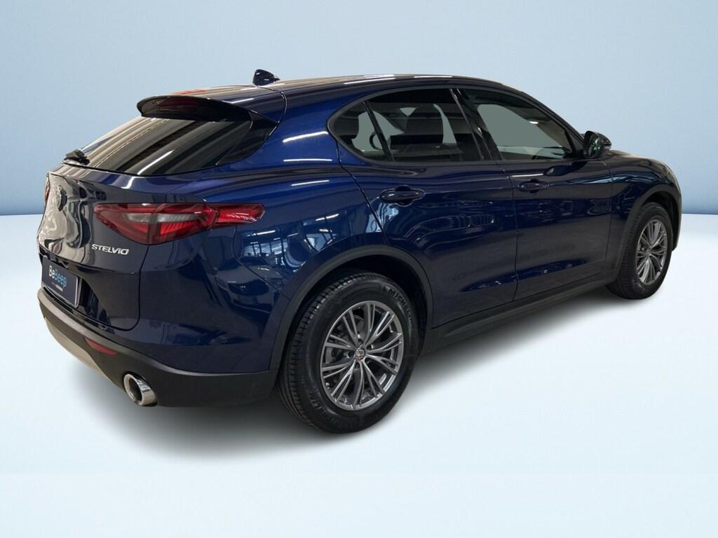Alfa Romeo Stelvio 2.2 t Business Q4 210cv auto my19
