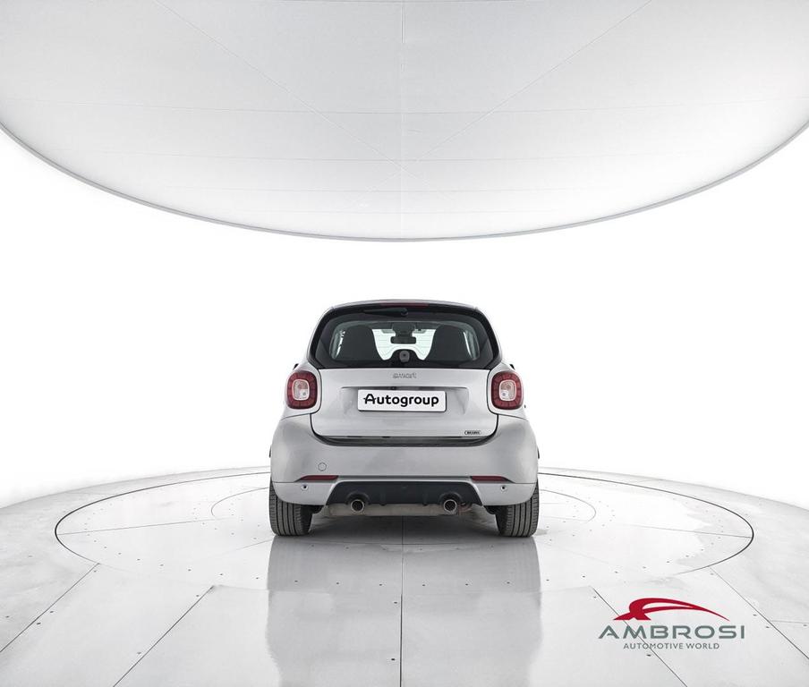 Smart fortwo 0.9 t. Brabus Xclusive 109cv twinamic