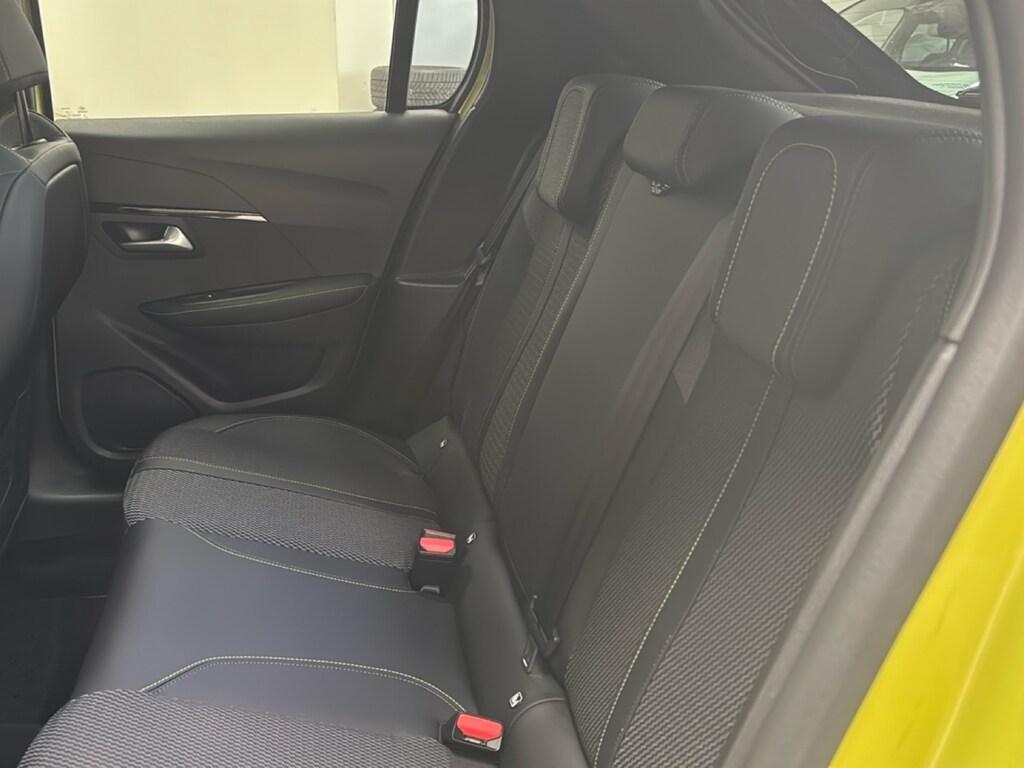 Peugeot 208 1.2 hybrid GT 136cv e-dcs 6