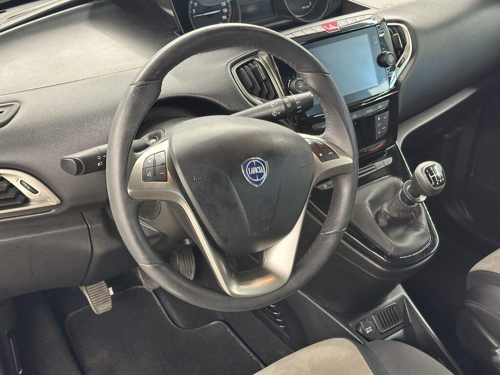 Lancia Ypsilon 1.0 hybrid Gold s&s 70cv