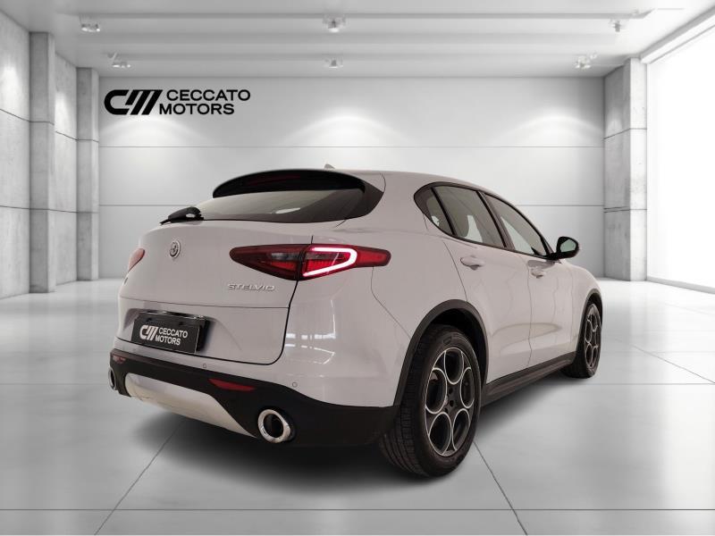 Alfa Romeo Stelvio 2.2 t Business Q4 190cv auto