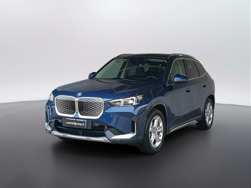 BMW iX1 edrive 20 X-Line