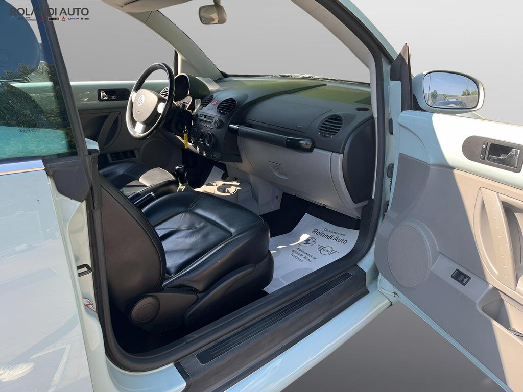 Volkswagen New Beetle Cabrio 1.6