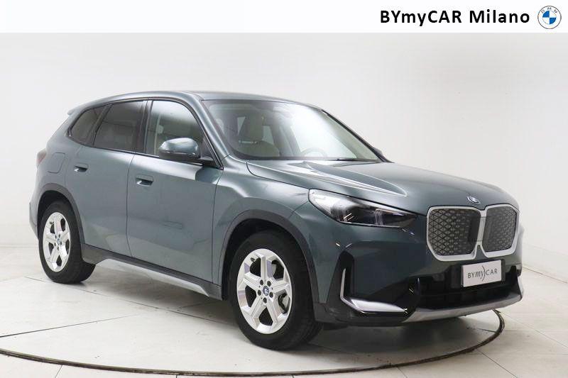 BMW iX1 edrive 20 X-Line