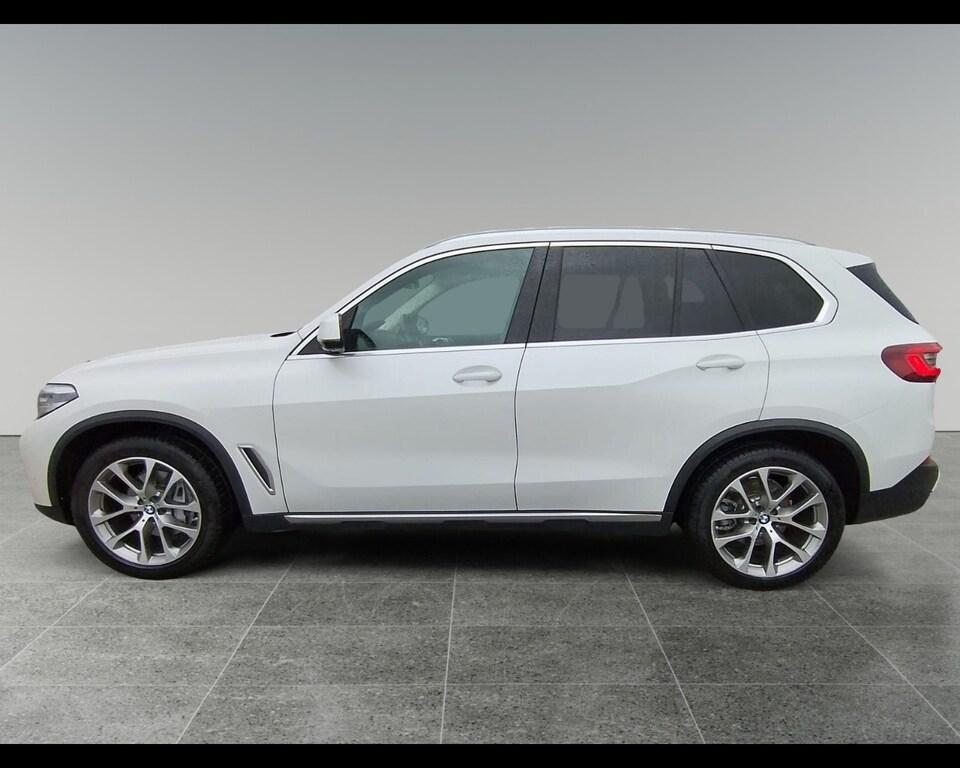 BMW X5 xdrive30d mhev 48V xLine auto
