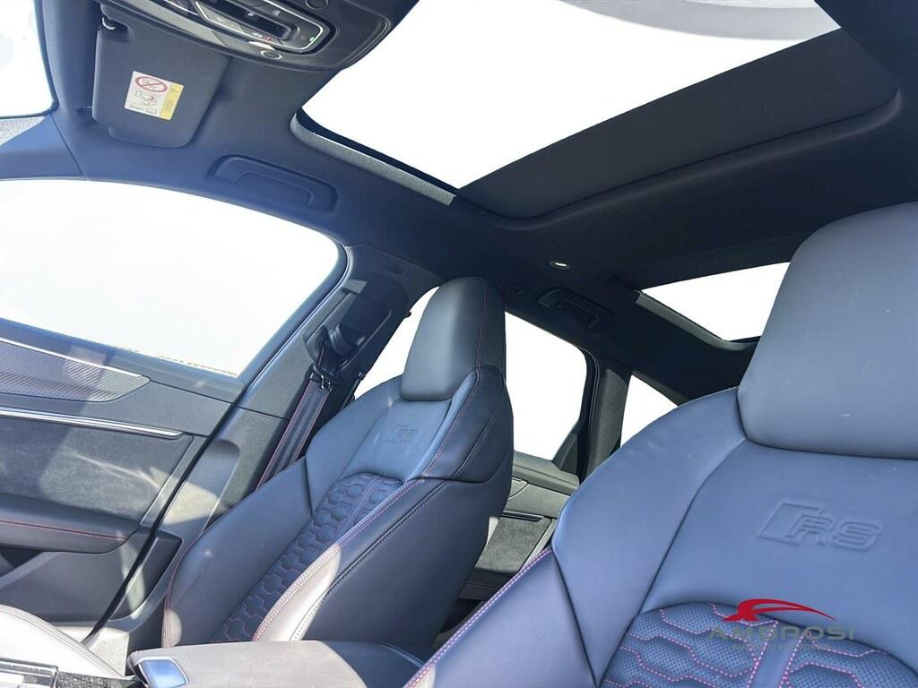 Audi RS6 Avant 4.0 mhev performance quattro tiptronic