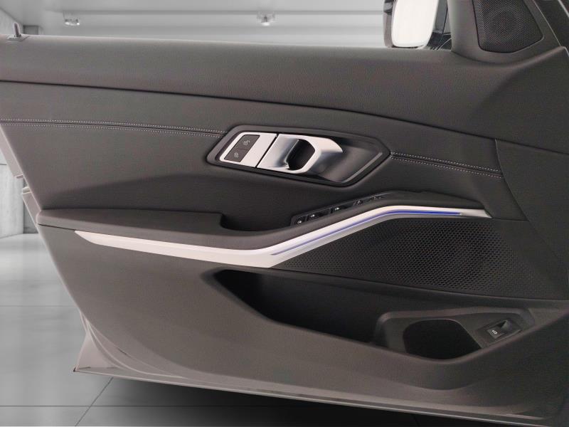 BMW Serie 3 320d Touring mhev 48V xdrive Sport auto
