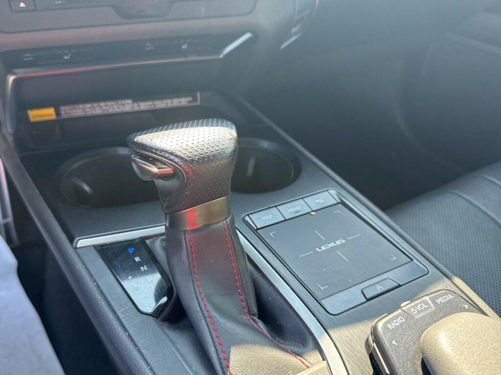 Lexus UX 250h Midnight 2wd cvt