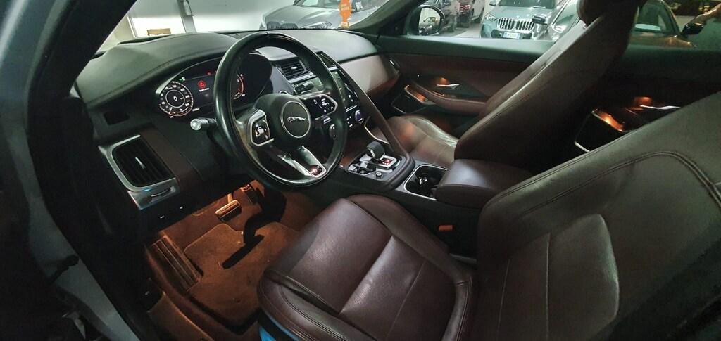 Jaguar E-Pace 2.0 D204 R-Dynamic SE awd auto
