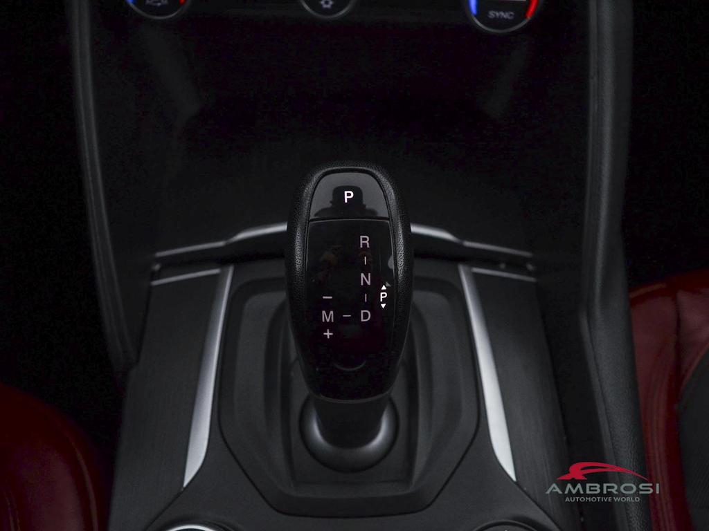 Alfa Romeo Giulia 2.2 t Business Sport Launch Edition 180cv auto