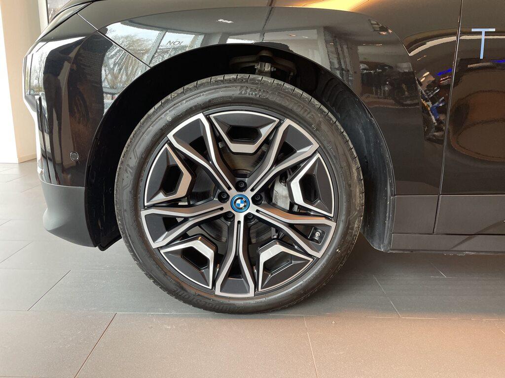 BMW iX xdrive40