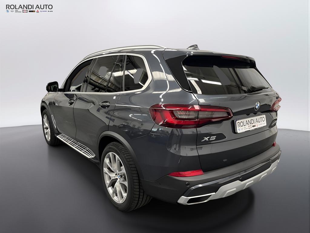 BMW X5 xdrive40d mhev 48V xLine auto