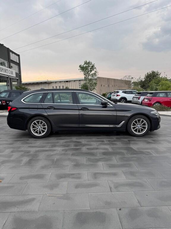 BMW Serie 5 520d Touring mhev 48V xdrive Business auto