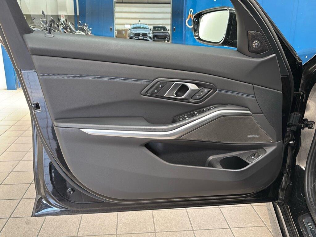 BMW Serie 3 330d Touring mhev 48V xdrive M Sport Pro auto
