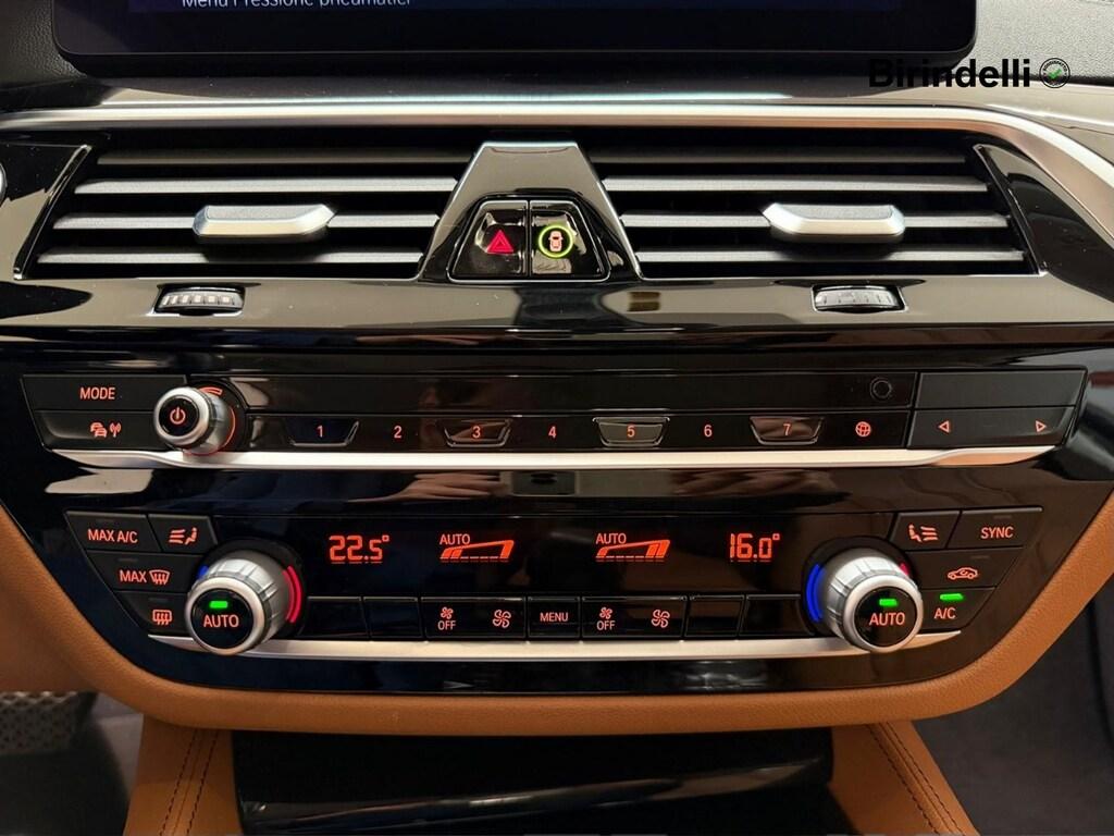 BMW Serie 5 520d Touring mhev 48V xdrive Luxury auto