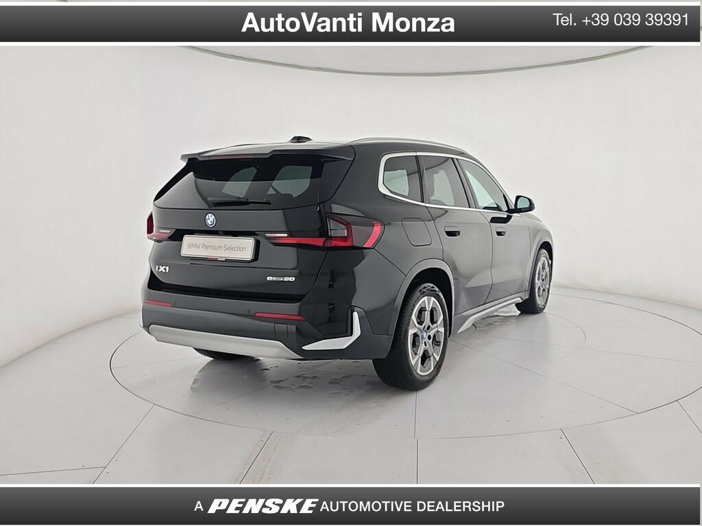 BMW iX1 edrive 20 X-Line