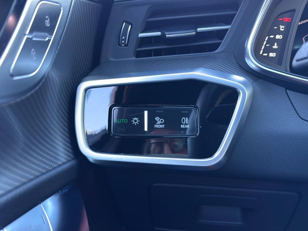 Audi RS6 Avant 4.0 mhev performance quattro tiptronic