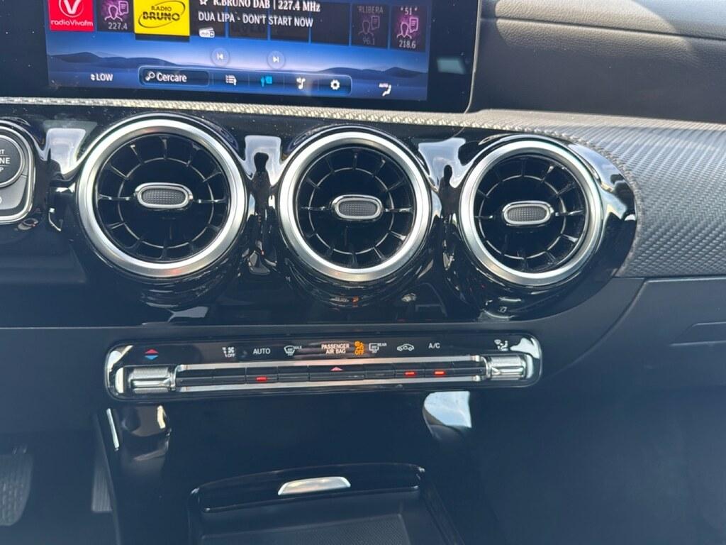 Mercedes CLA Shooting Brake 180 d Advanced auto